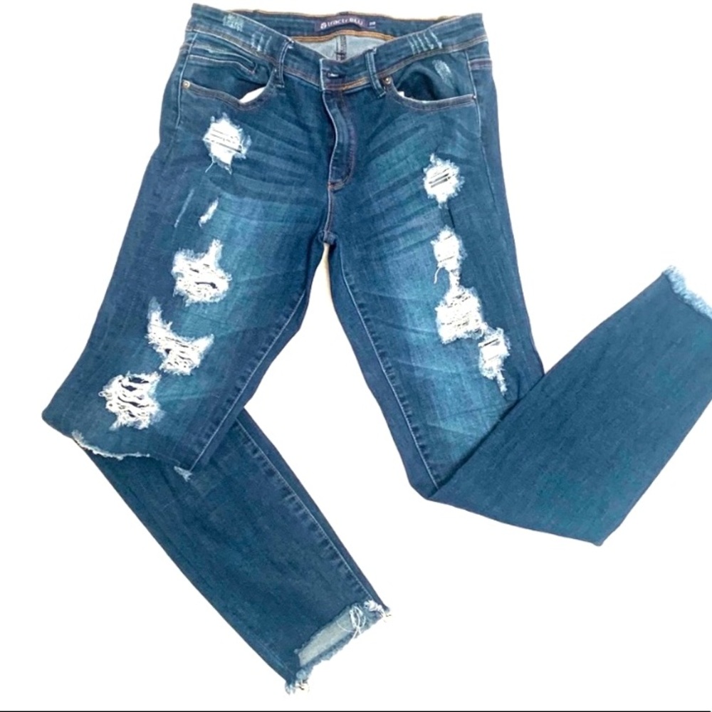 Distressed Jean Cropped & STRETCHY ❤️